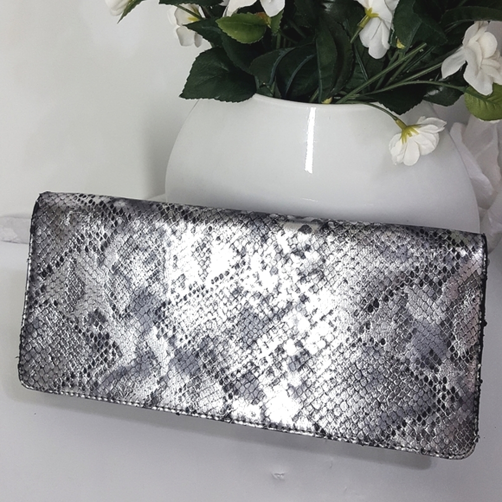 Vintage Y2K🔥Style& Co💮Silver Metallic Python Flap Clutch